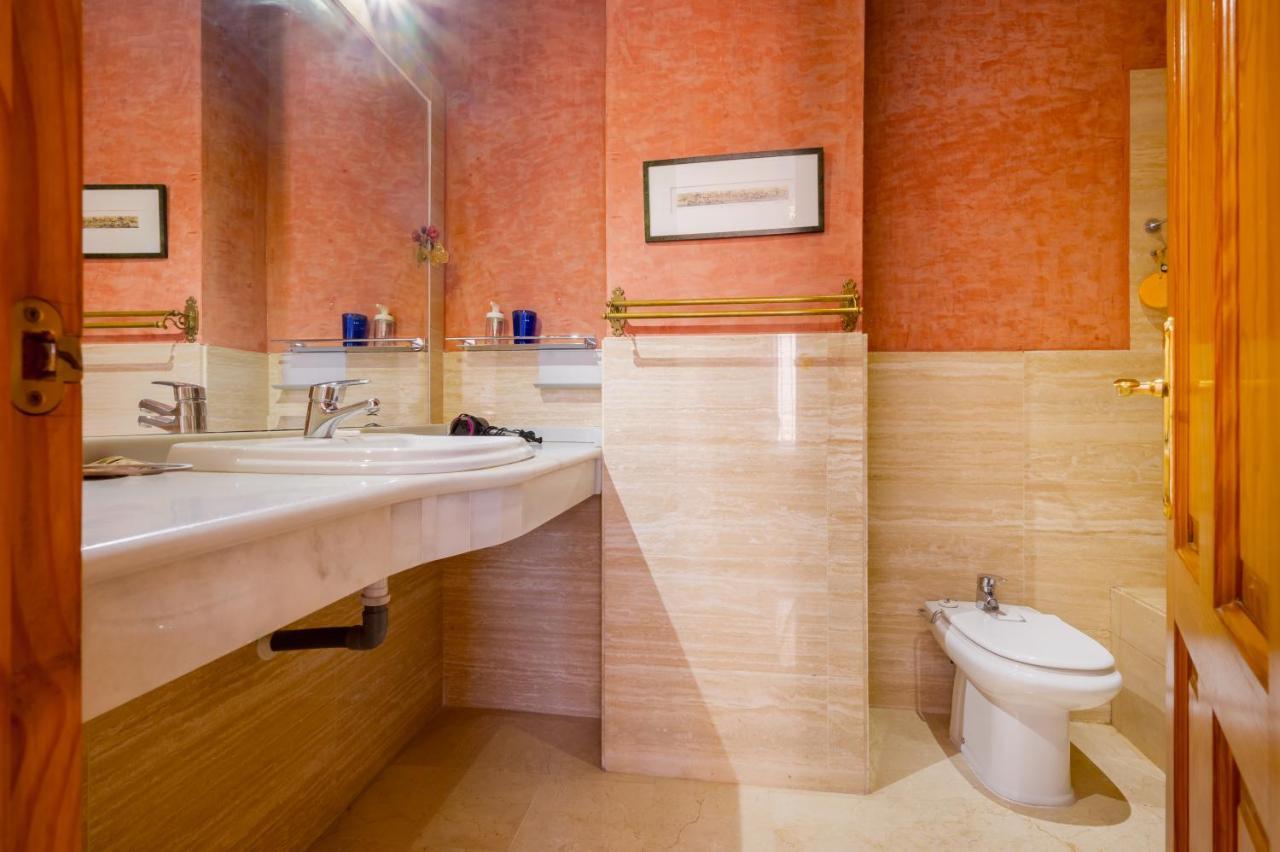 Large And Practic - 3Bd 2Bth- Arenal Lejlighed Sevilla Eksteriør billede